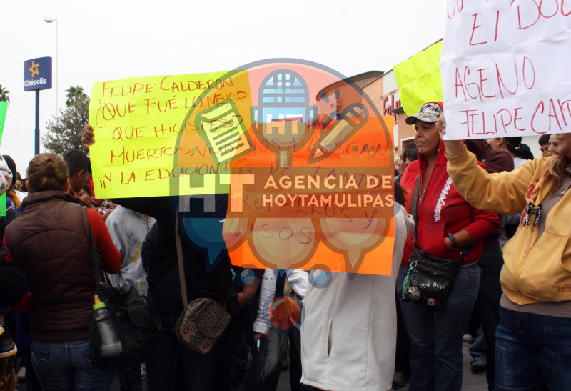 Felipe Caldern - protesta Reynosa