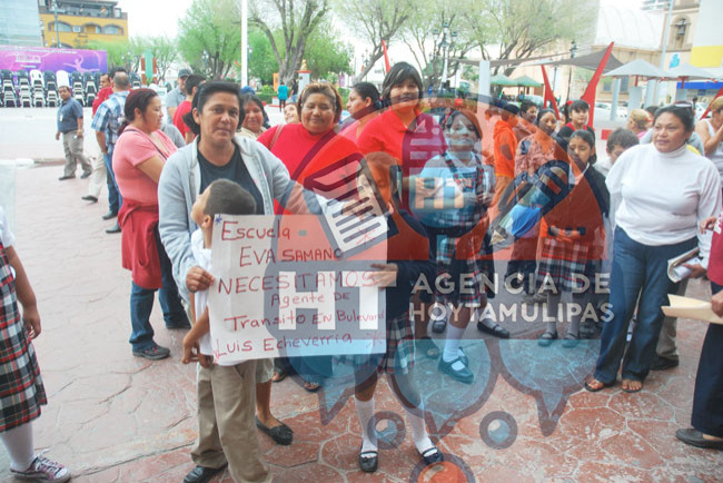 Alumnos en Reynosa-piden presencia de Trnsito en escuelas
