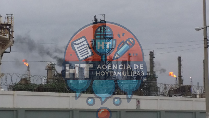 Alarman desfogues en Refinera Madero